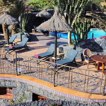 Feliz - Sauna, Beheizter Pool, Sonnenbett, Spielplatz, 2x2 M Bett Nyaraló