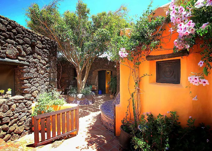 Holiday home Feliz - Sauna, Beheizter Pool, Sonnenbett, Spielplatz, 2x2 M Bett