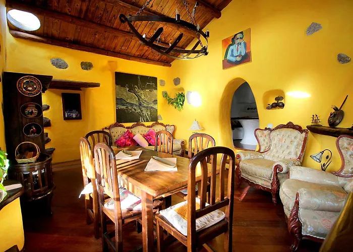 Feliz - Sauna, Beheizter Pool, Sonnenbett, Spielplatz, 2x2 M Bett